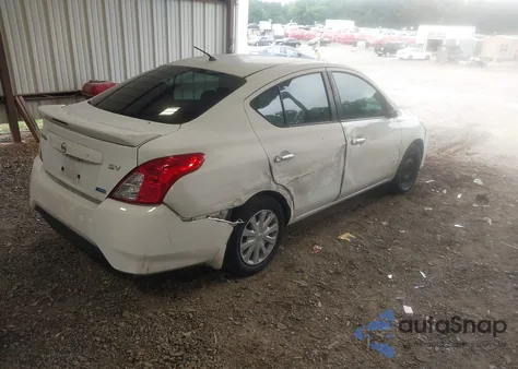 2016 Nissan Versa 1.6 Sv z USA, uszkodzony, nr VIN 3N1CN7AP4GL880686